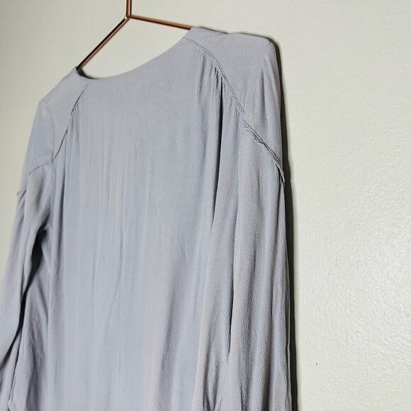ASTR the Label Pale Grey Tie at Neck Wrist Ties Tassle Blouse Size Small - Picture 10 of 12